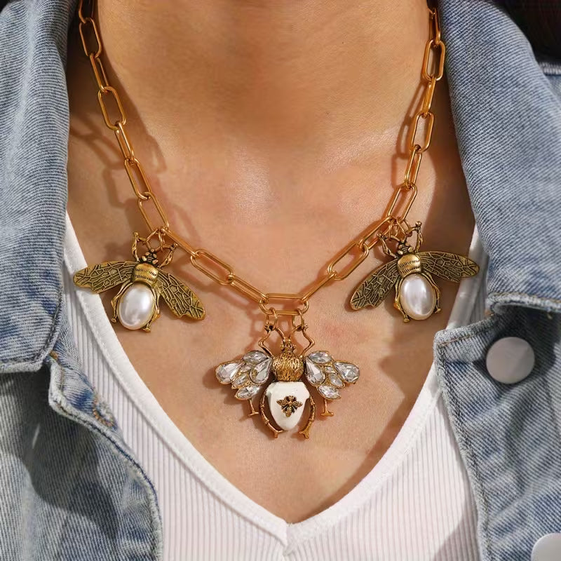 Golden Alloy Bee Inlaid Chain Necklace